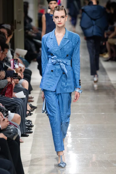 Look 95